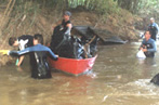 Limpeza do rio Jundiaí-Mirim por voluntários do COATI e da Escola de Mergulho Jornada Sub